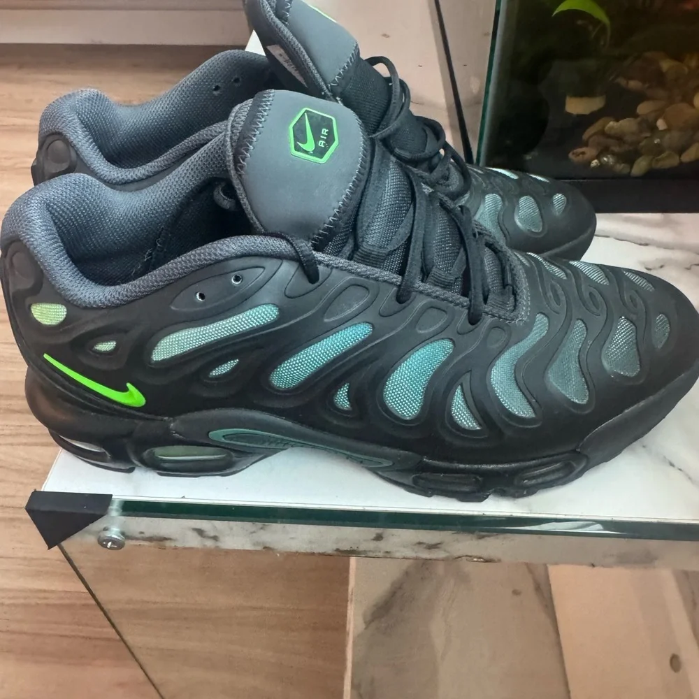 Nike Men’s Air Running Shoes — Gray with Mint Accents